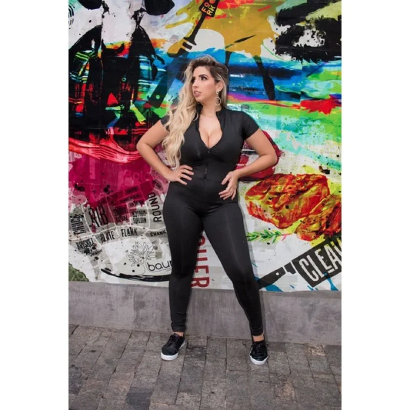 Moda feminina: Macacão Suplex Manga Curta com Zíper Preto Suplex -302