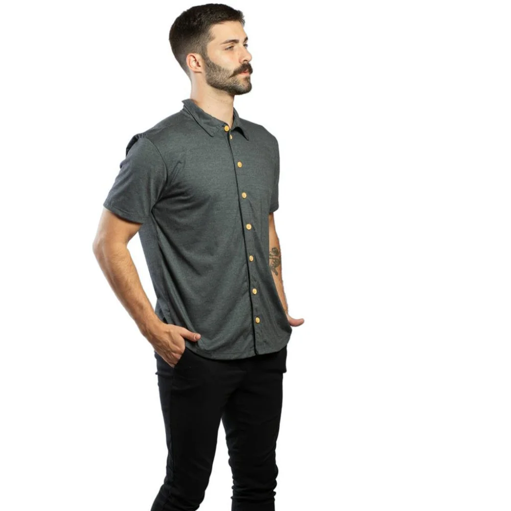 Malha Pet Cinza Grafite Confortável Camisa de Botão Verão Marrom