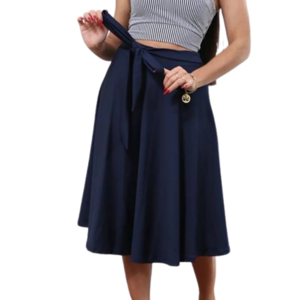 Moda Feminina Evangélica - Saia Midi Godê com Laço Preto
