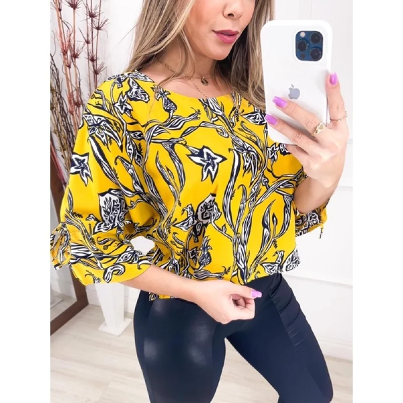 Cropped feminino estampado em crepe setinado com flores Branco