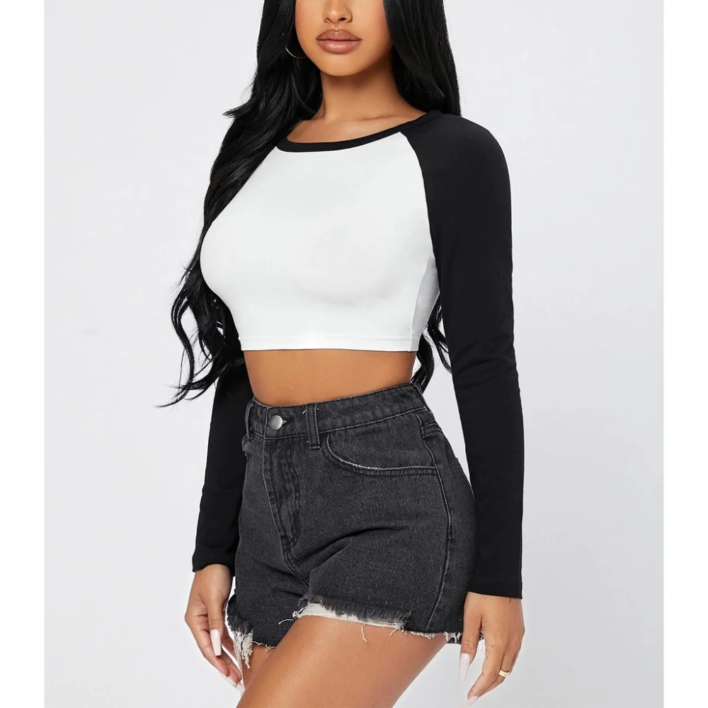 Blusa Cropped Manga Longa Raglan - Moda Feminina BRANCO/PRETO