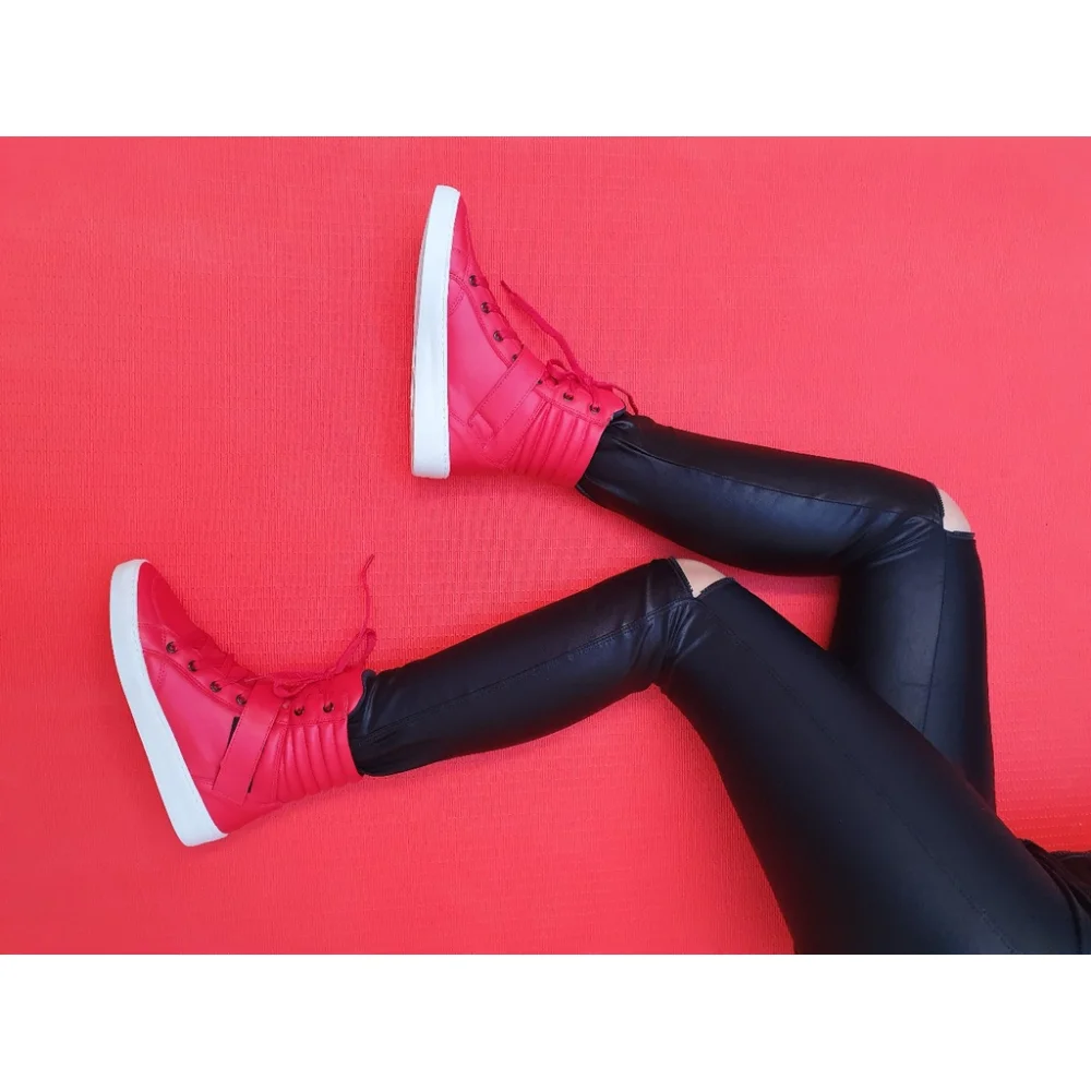 Moda Academia Tênis Botinha Cano Alto Feminina Vermelha Fechamento Velkro 38