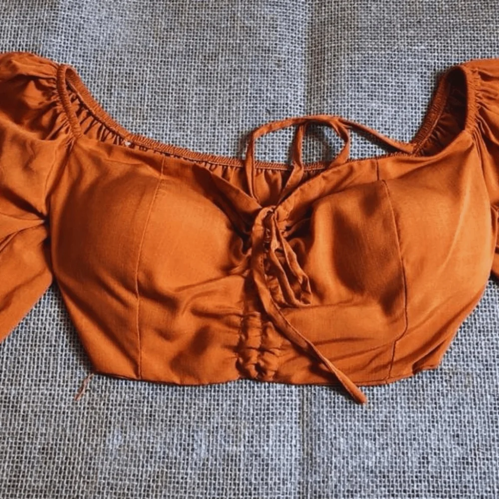 Tamanho Único Cropped Ciganinha em Viscose com Bojo Laranja