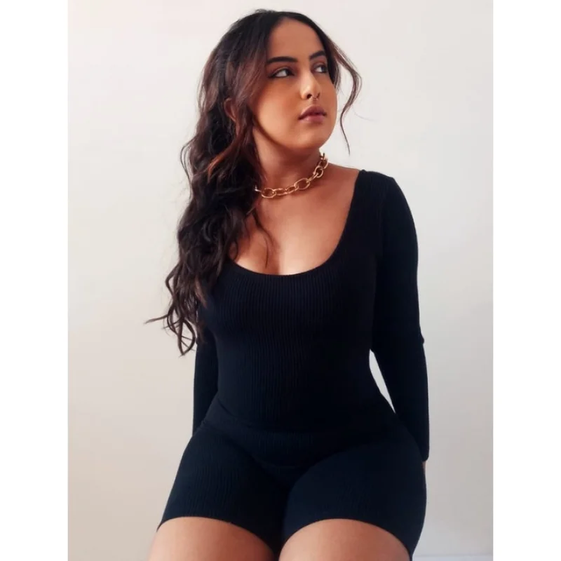 Manga longa decotado gringo, macacão com shorts e várias cores BRANCO/OFF WHITE