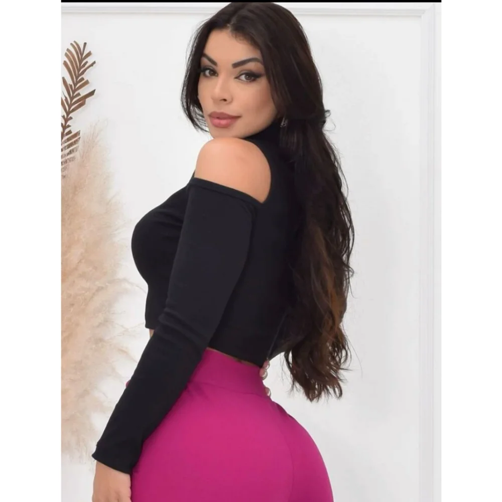 Cropped Feminino Manga Longa Gola Alta Inverno Preto