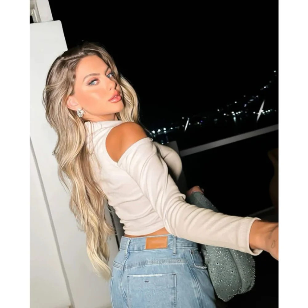 Cropped Feminino Manga Longa Gola Alta Inverno Preto