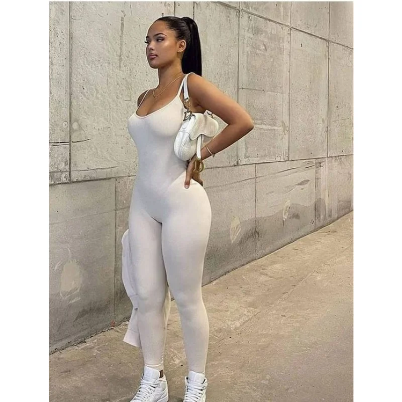 Moda blogueira: Macacão longo gringo de alcinhas, decote redondo - várias cores BRANCO/OFF WHITE