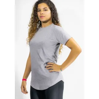 Blusa Feminina Tapa Bumbum Longa - Conforto e Estilo em uma Peça Versátil - Preto
