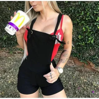 Moda gringa: Jardineira Short Macaquito em bengaline - Azul Petroleo