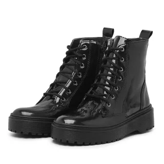 Confortável bota feminina tratorada, cano curto, promoção preço de fábrica - Verniz Preto