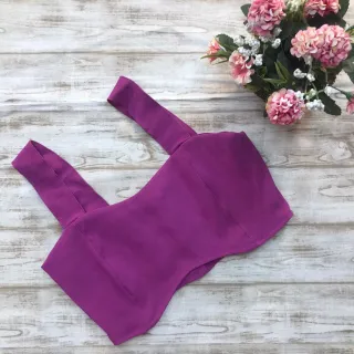 Botões nas Costas Top Cropped com Detalhe na Cintura - Vinho