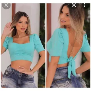 Detalhe drapeado: Blusa cropped com amarração nas costas - G