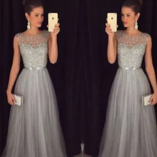 Vestido de Baile Longo em Renda para Festa Noturna de Casamento - M