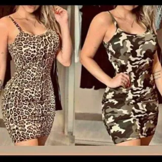 Vestido estampado curto feminino tipo tubinho de alcinha canelado - Camuflado