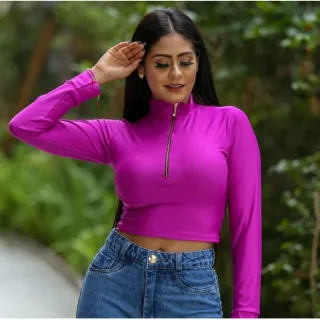 Blusa Manga Longa Cropped com Gola Alta e Zíper - Inverno - Fúcsia