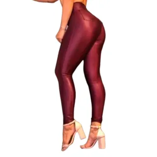 Pronta Entrega: Calça Hot Pants Wolfox em Cirrê com Zíper e Bolso Atrás - Vinho