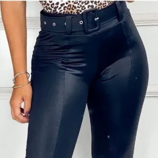 Legging Feminina Cirre com Cinto - Tamanhos P, M, G e GG - Imitação de Couro - Calça Cirre PRETO