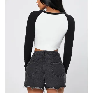 Blusa Cropped Manga Longa Raglan - Moda Feminina - BRANCO/PRETO