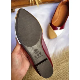 Promoção Original: Sapatilha Preta Elegante Feminina - Bico Fino, Macia e Confortável - Preta Detalhe Branco