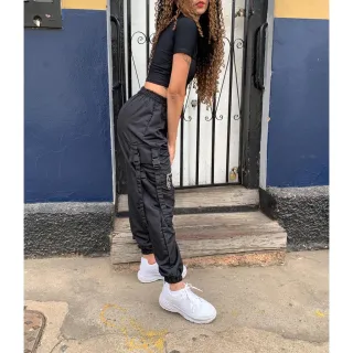 Calça Unissex Preta Cargo Jogger com Corrente - Vintamoc - Preto