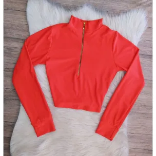 Blusa Manga Longa Cropped com Gola Alta e Zíper - Inverno - Fúcsia