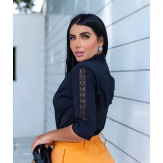 Camisa Feminina Social Linda com Manga 3/4 de Renda - Rosa