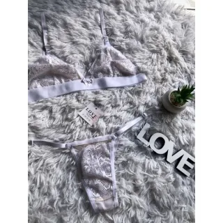 Lingerie Transparente com Tule sem Bojo - Conjunto - Branco