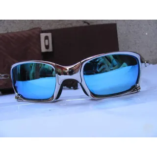 Óculos de Sol Juliet Várias Cores - Hastes de Ferro Unissex - Quadrado/Dourado