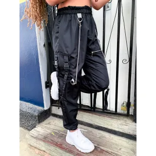 Calça Unissex Preta Cargo Jogger com Corrente - Vintamoc - Preto