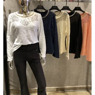 Blusa de Linho Manga Longa Feminina com Detalhe de Pérolas - Rose