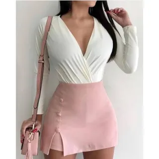 Saia curta com fenda lateral e botões encapados - Rosa pink G