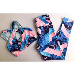 Conjunto de treino suplex feminino transpassado, calça legging e top cropped - Preto