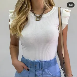 Moda Feminina: Blusinha Canelada com Babadinho nos Ombros - Azul