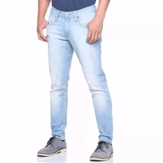 Desconto na Calça Jeans Masculina com Estilo e Elastano - 38