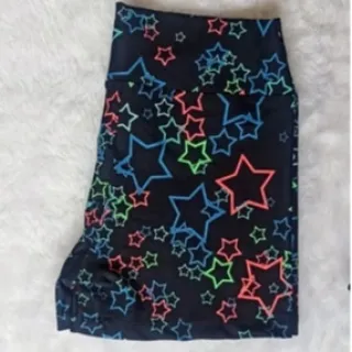 Academia curto fitness feminino para treinos - Ondas vermelhas