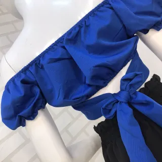 Moda 2023: Cropped Gringa com manga amarração nas costas - Rosa Vivo