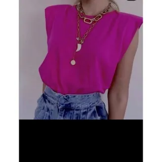 Moda feminina: camisa regata com ombreira simples - Lilás