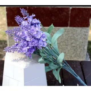 Decoração com 5 galhos de buquê de lavanda - Lilás