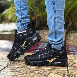 Lançamento oficial!! Sneakers Tênis Vapor Max plus Vapormax - Preto