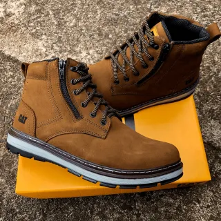 Oferta: Bota de Trabalho Caterpillar Masculina em Couro Legítimo com Zíper - Cinza