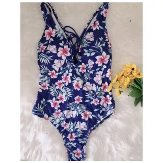 Moda Praia Tropical Boho: Maiô Uma Peça Babado com Bojo Removível 40-46 - Preto