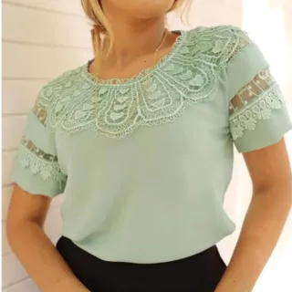 Blusinha Romântica em crepe de seda com renda gripir e pedraria - Modelo 2