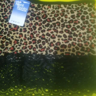 Dormir com estilo: Baby doll Cropped Renda Sexy em renda para noites sensuais - Onça c/ Amarelo