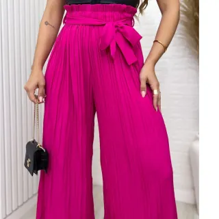 Moda Feminina: Calça Pantalona Lisa Plissada com Cinto Amarrada - Verde