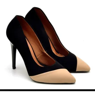 Confortável Scarpin Gi Paiva Bicolor - Salto Alto - Numeração até 42 - Verniz Branco/Preto