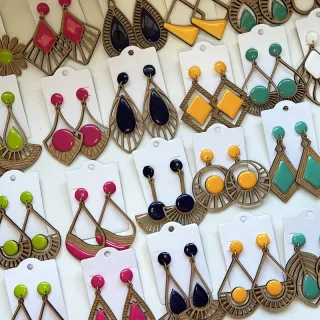 Feminino Brinco Madeira Mdf com resina - A15