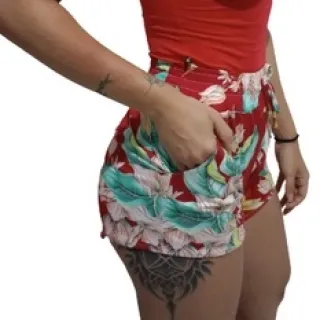 Short feminino confortável com estampas e bolsos - Único