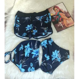 Saida de Praia Evangélico Feminino - Short Flores - PLUMA VERDE