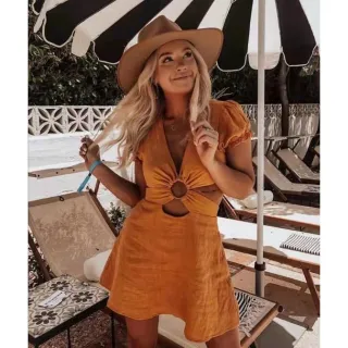 Vestido de Verão Curto 2021: Tecido Liso, Detalhe Frontal