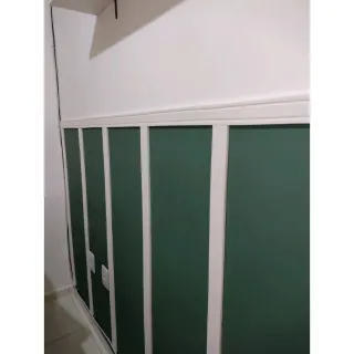 Boiserie ripado flexível autocolante Eva 5cm - Rodapé roda pe (valor por metro) - Único